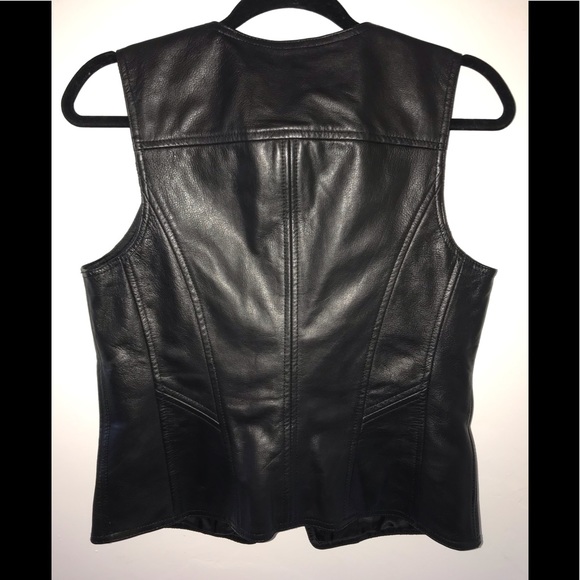 Harley Davidson Women’s Essentials Leather Vest - Picture 4 of 5